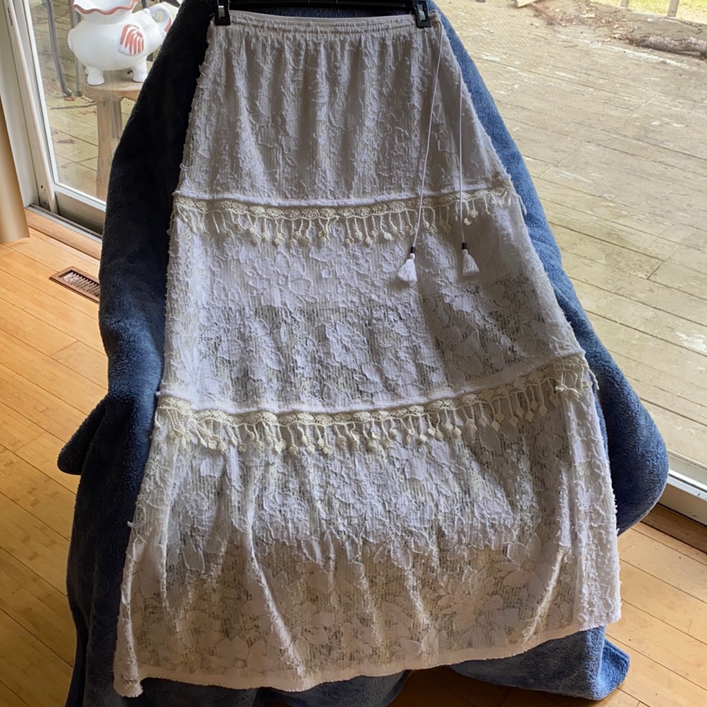 Ellie Tahari Gorgeouslacedetailmaxiskirt Neverused